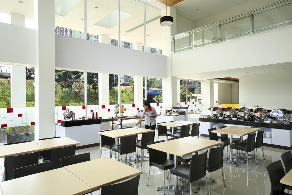 Amaris Hotel Bekasi Barat Exterior foto