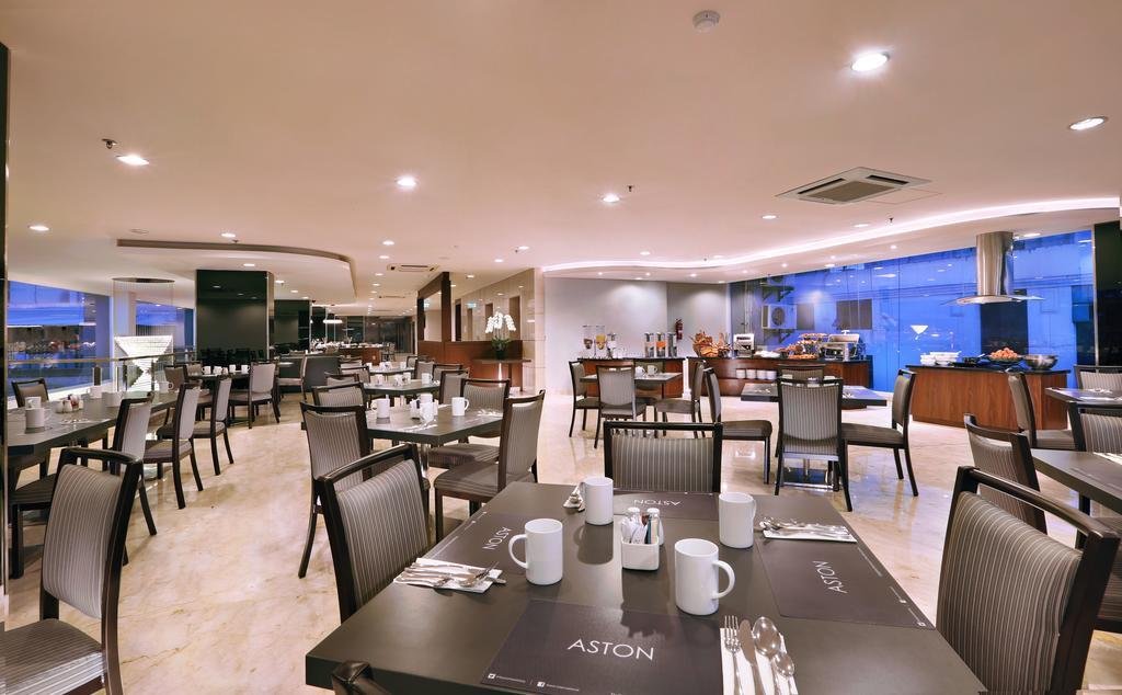Amaris Hotel Bekasi Barat Exterior foto