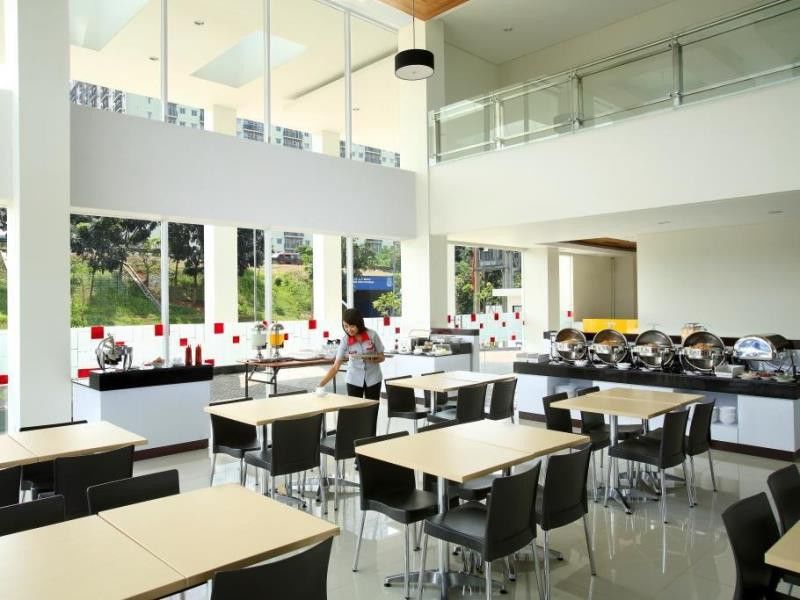 Amaris Hotel Bekasi Barat Exterior foto